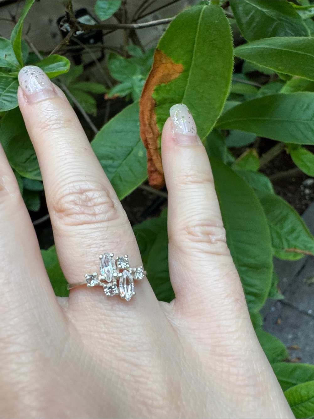 Vintage Sterling silver delicate ring with stone cluster - size 6.5 -stamped